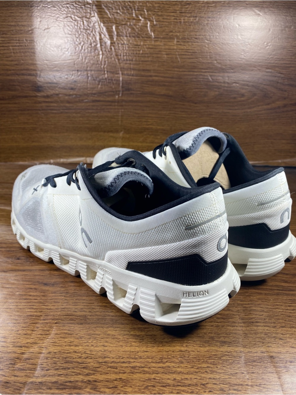 On Cloud X mens shoe size 11 - Picture 4 of 15